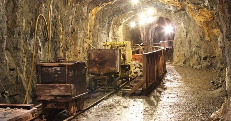 İranda böyük qızıl yatağı aşkar edildi