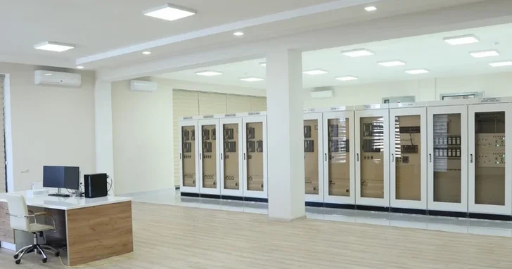 В Джебраиле завершено строительство энергетической инфраструктуры для крупнейшей СЭС региона