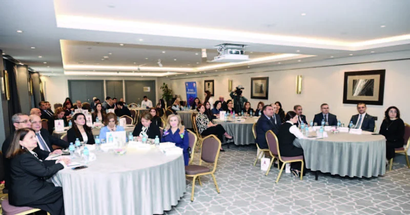 QİÇS lə Mübarizə Gününə həsr olunmuş konfrans