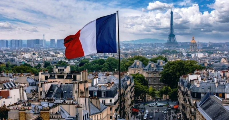 Fransada yəhudilərə qarşı terror planlayan iki yeniyetmə həbs olundu Biri rusiyalıdır...