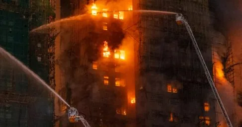 Honqkonqda yanğınla bağlı 15 şəxs şübhəli bilinir