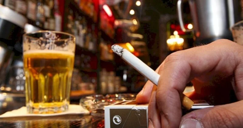 Bakıda “Siqaretimi kim çəkib?” mübahisəsində üç nəfər BIÇAQLANDI