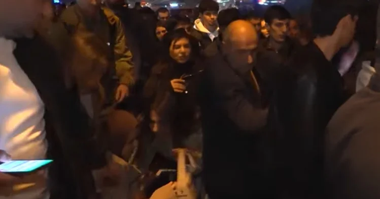 Kişiləri qoy qırağa, qadınlar gör nə zülm çəkir VİDEO