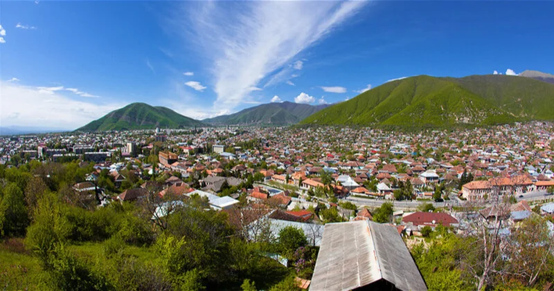 Шеки укрепляет позиции как центр культурного и экологического туризма