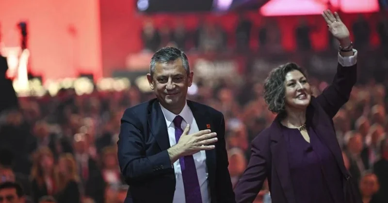 Со свистом в темноте идти за властью наша корреспонденция