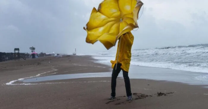 Баку и Абшерон ждет сильный ветер