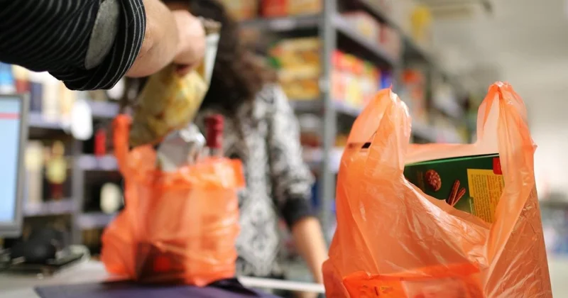 В бакинских супермаркетах подорожали полиэтиленовые пакеты