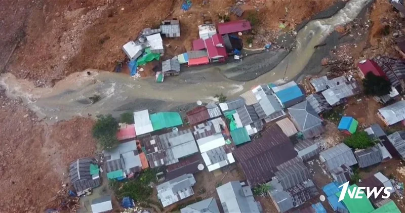13 человек погибли во время схода оползня в Перу