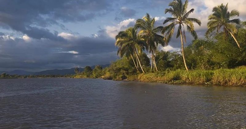 На Мадагаскаре расследуют гибель двух опытных моряков, подозревают пиратов