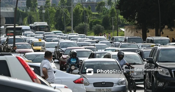 Эксперт назвал неочевидную причину пробок на дорогах