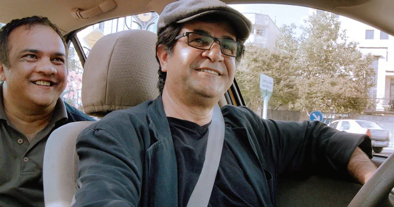 Джафар Панахи заочно приговорен к году тюрьмы