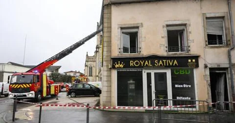 Fransada qəsdən yandırılan evdə 5 nəfər öldü