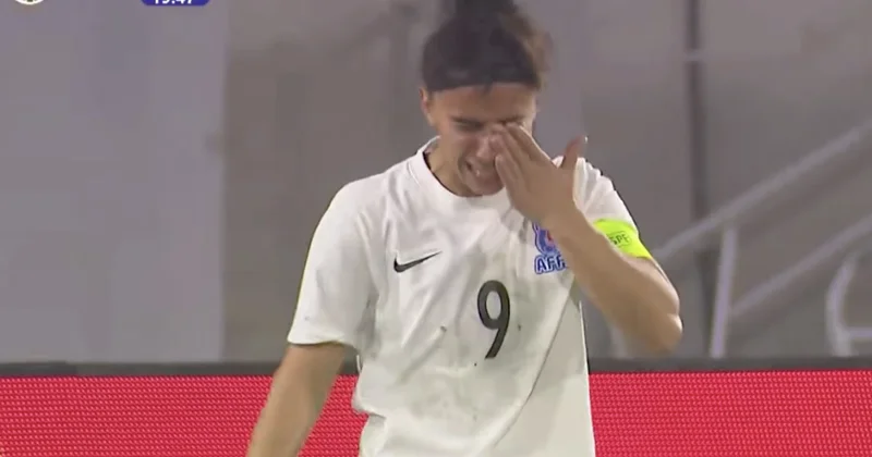 Капитан сборной Азербайджана посвятила гол маме и расплакалась ВИДЕО