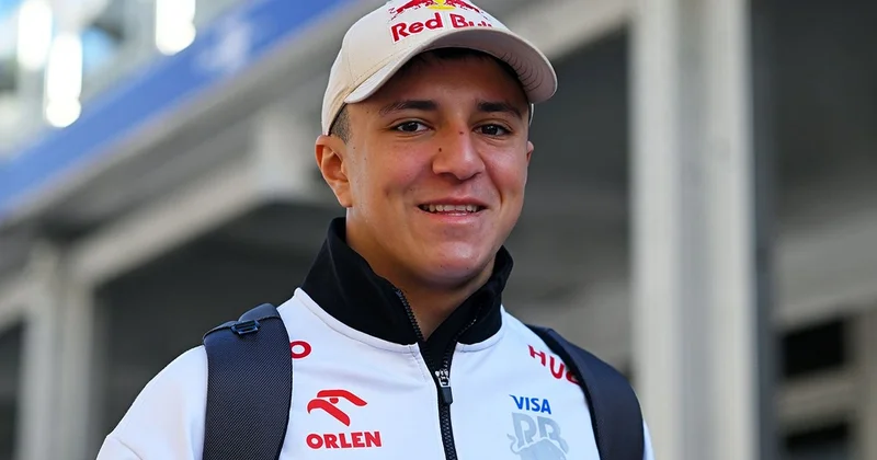 İsak Hacar “Red Bull“ pilotu olacaq