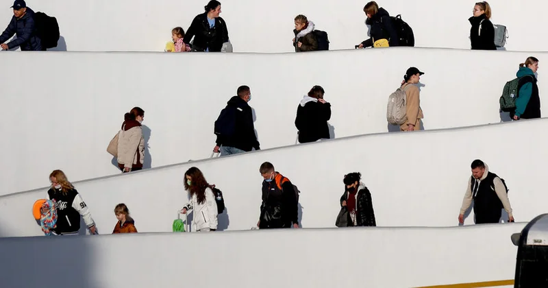 Hollandiya ukraynalı qaçqınlar üçün mərkəzləri dayandıra bilər