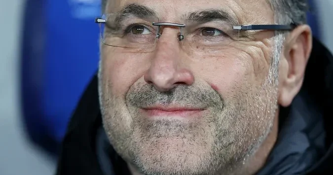 Neftçi nin sabiq baş məşqçisi Dinamo nun sükanı arxasına keçmək istəyir