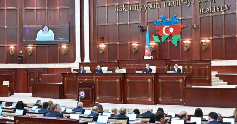 Milli Məclis müzakirəyə toplaşır Gündəlikdəki məsələlər