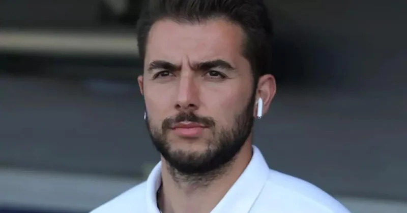 33 yaşındadır köklü kluba baş məşqçi təyin olundu