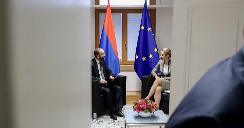 Mirzoyan Brüsseldə Kaya Kallasla görüşdü