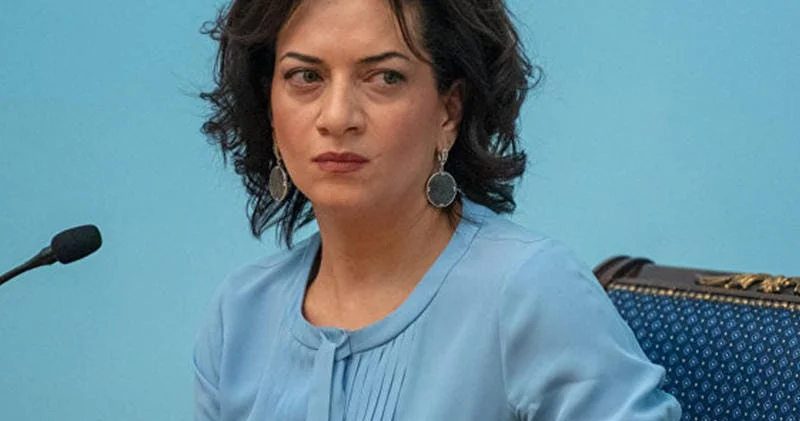 Paşinyanın arvadı əsəbiləşdi: O dükandan 1 şüşə su da alamayın!