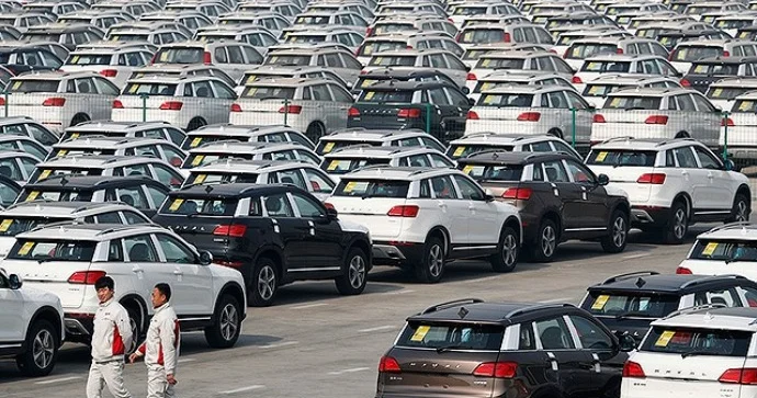 Ekspert: Çində avtomobilə münasibət direllə eynidir