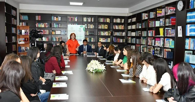 Enerji innovasiyaları mövzusunda maarifləndirici görüş keçirilib