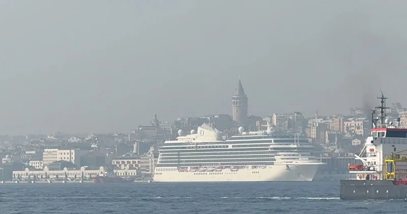 İstanbul boğazında gəmilərin hərəkəti dayandırıldı