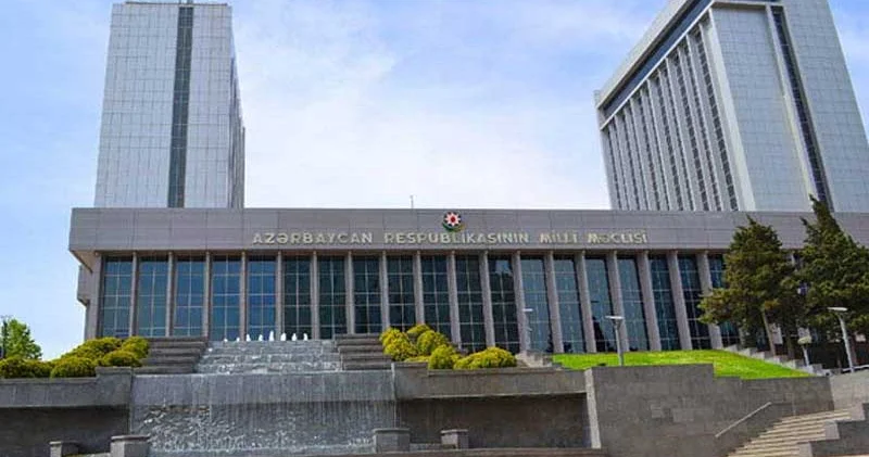 Yaşayış minimumu və ehtiyac meyarı ilə bağlı qanun layihələri II oxunuşda qəbul edildi