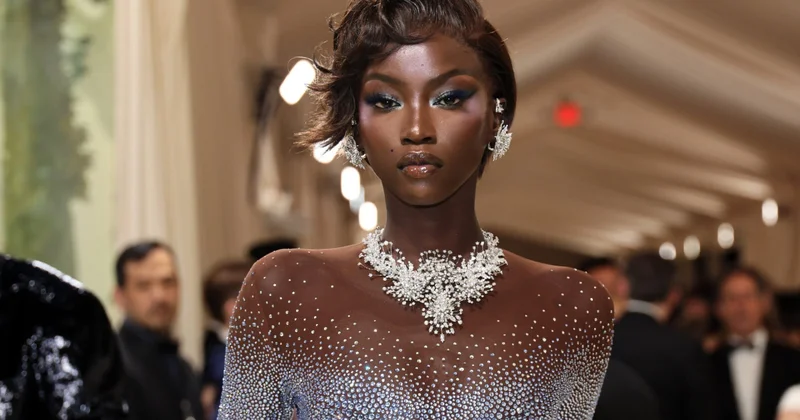 Mühacirlikdən qlobal moda ikonluğuna İlk sudanlı model