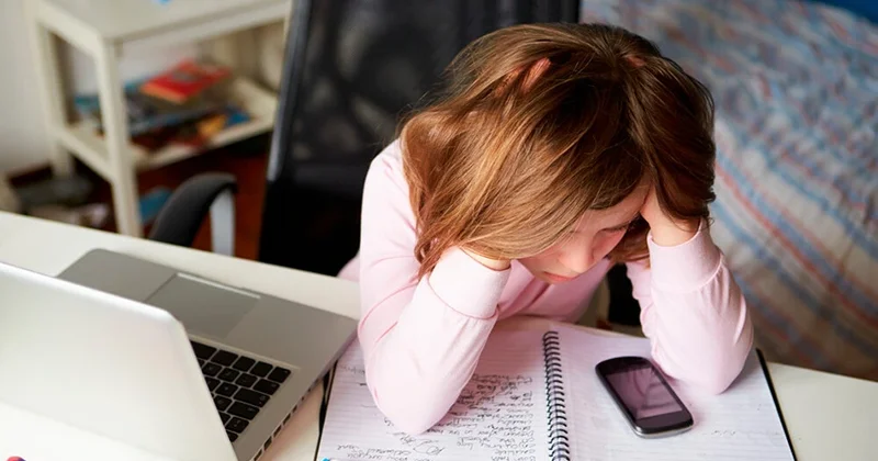 Uşaqlar təhlükədədir: Yeniyetmələrdə aqressiya elə belə “partlamır” TƏHLİL