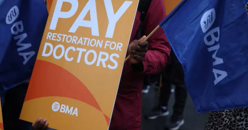 Врачи резиденты Англии объявили новую пятидневную забастовку