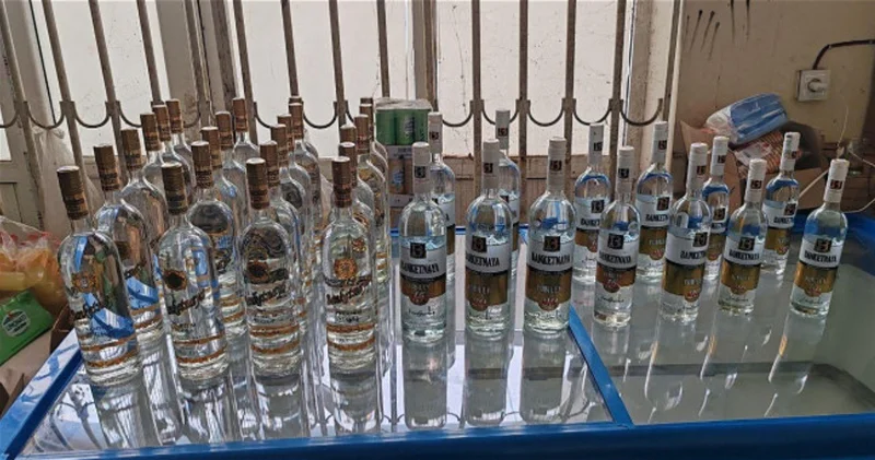 В оптовом магазине в Агджабеди обнаружили контрафактную водку