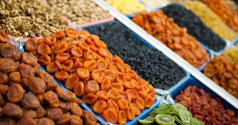 Bazarlarda meyvələrin üzərinə milçək dərmanları səpilir? AÇIQLAMA