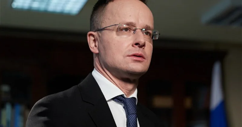 Сийярто заявил о подготовке Европы к войне с Россией Minval Politika