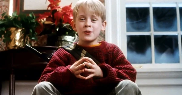 “Evdə Tək” ulduzunun övladları atalarını tanımır Foto