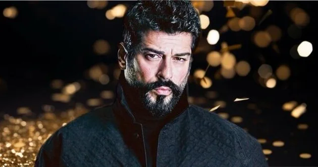 Özçiviti “kral” elan etdilər, cibinə 20 milyon qoydular Video