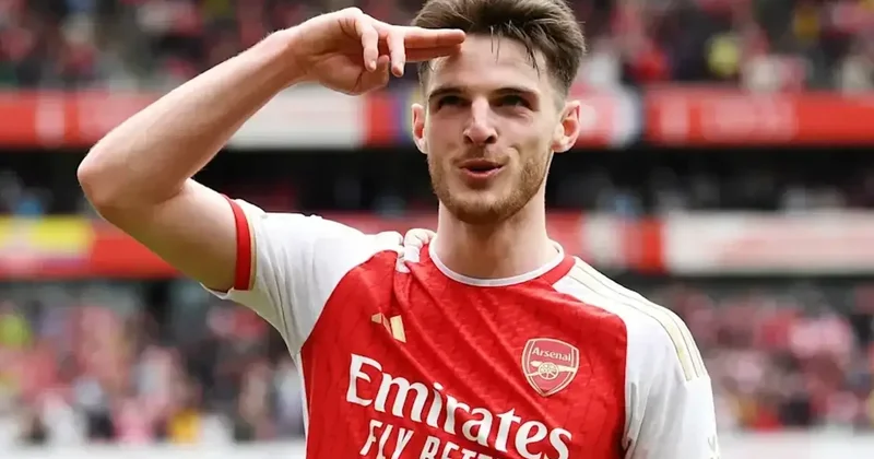 Deklan Rays “İlin Futbolçusu” seçildi