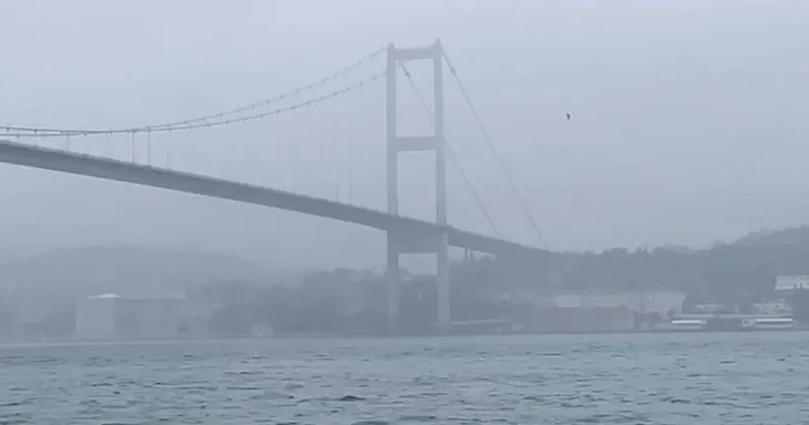 Пролив Босфор временно закрыт для судоходства ПРИЧИНА