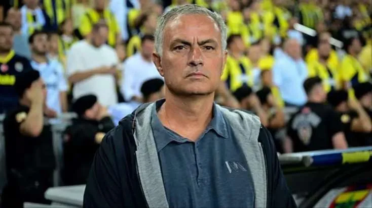 Mourinyo futbol tarixinin ən yaxşı 3 futbolçusunun adını açıqladı