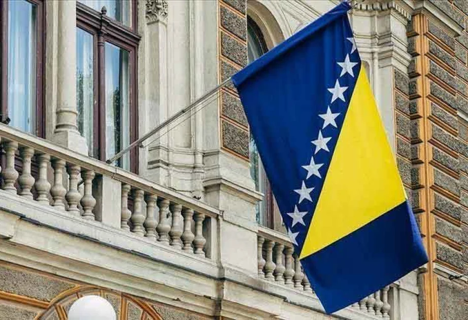 Bosniya və Herseqovinada keçmiş hərbçilər serb məhbuslara qarşı müharibə cinayətlərində ittiham edilirlər AZƏRTAC