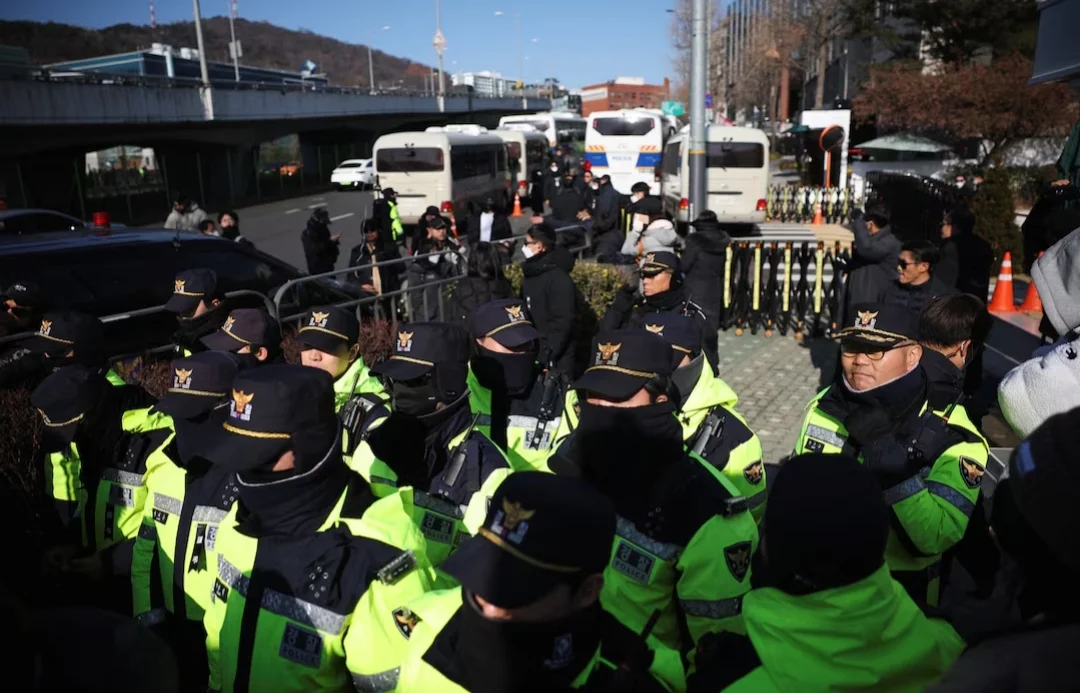 Koreya prezidentini həbs etmək istədilər: qarşıdurma yarandı