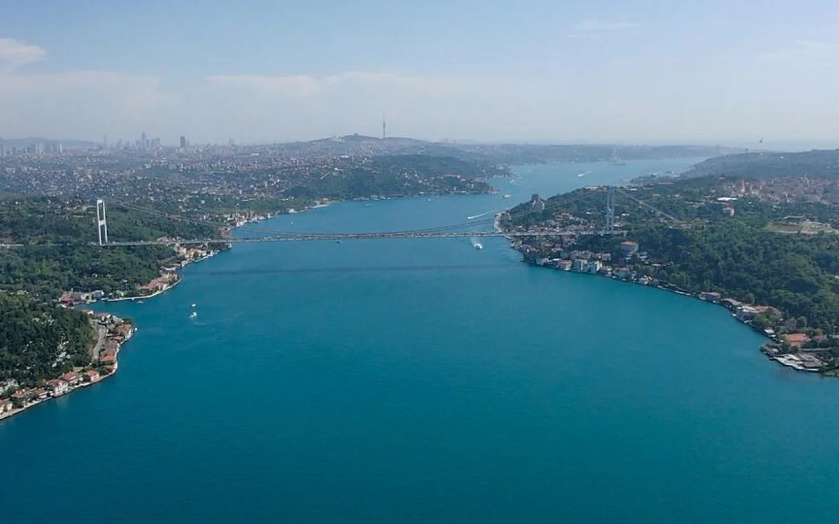 İstanbul Boğazı bacıqardaşın axtarışlarına görə bağlandı