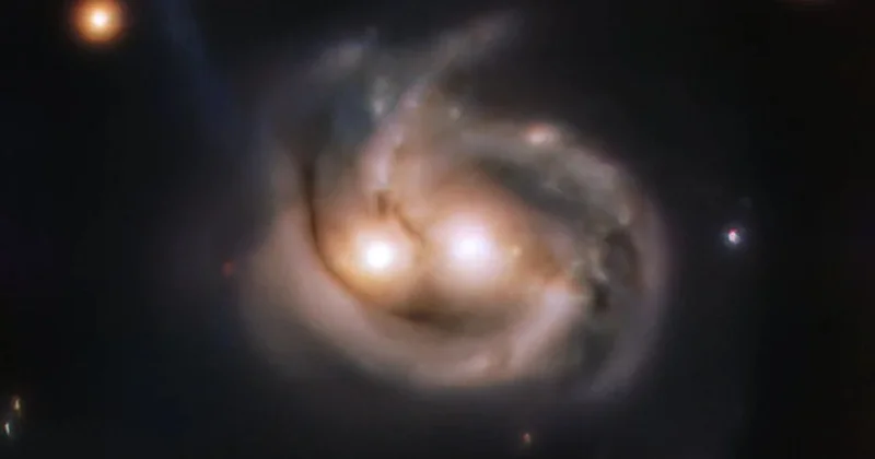 Qara dəlik lərin sirli pəhrizi