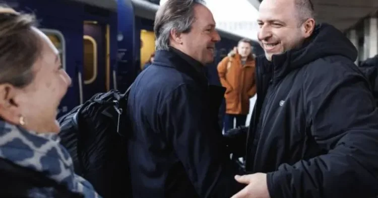 Kiyevə 15 Avropa ölkəsi və NATO nun müşavirləri gəldi