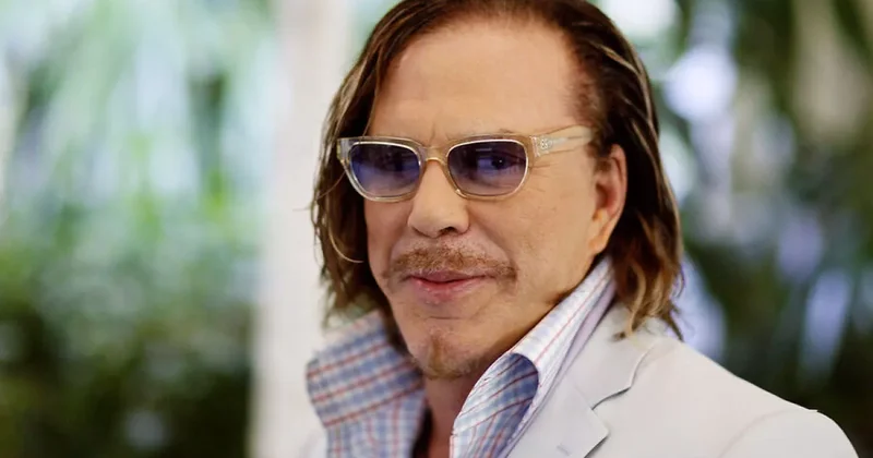 Актера Микки Рурка выселят из дома