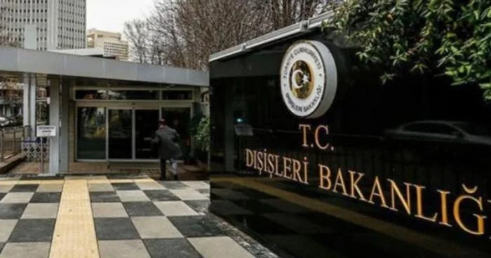 Türkiyə XİN: Ankara Venesueladakı vəziyyəti diqqətlə izləyir, vasitəçilik etməyə hazırdır