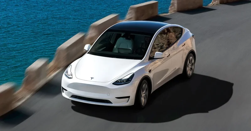 Tesla впервые уступила лидерство в объеме продаж электромобилей