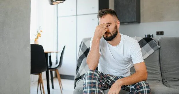 Раскрыт способ избежать похмелья с помощью правила двух стаканов