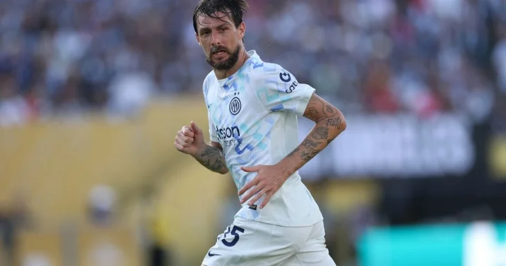 İnter in 37 yaşlı müdafiəçisi Səudiyyə klubunun transfer hədəfidir