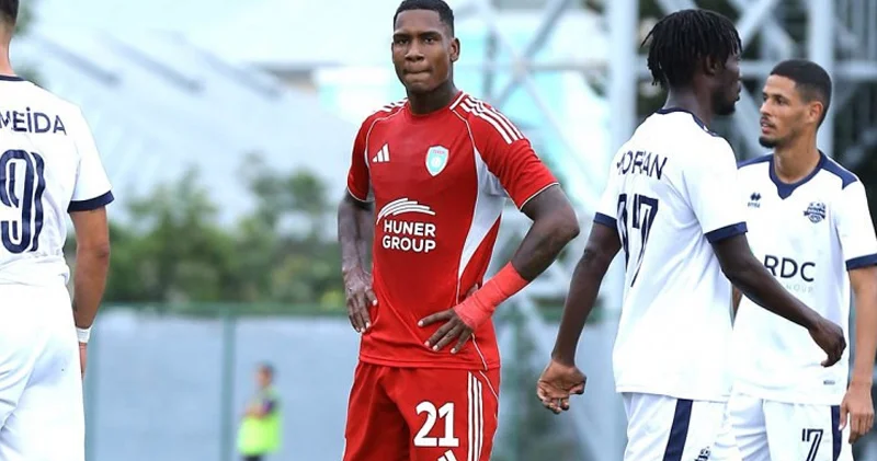 Azərbaycan klubu futbolçusunu Çinə 350 min dollara satdı